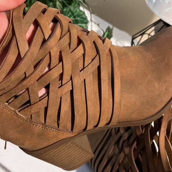 Boot heel - Picture 4 of 4